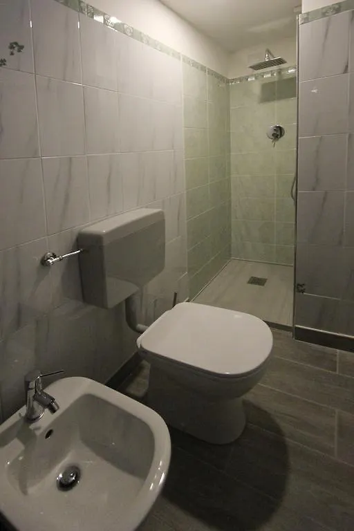 Hotel B&B Francesca Varazze 2*,